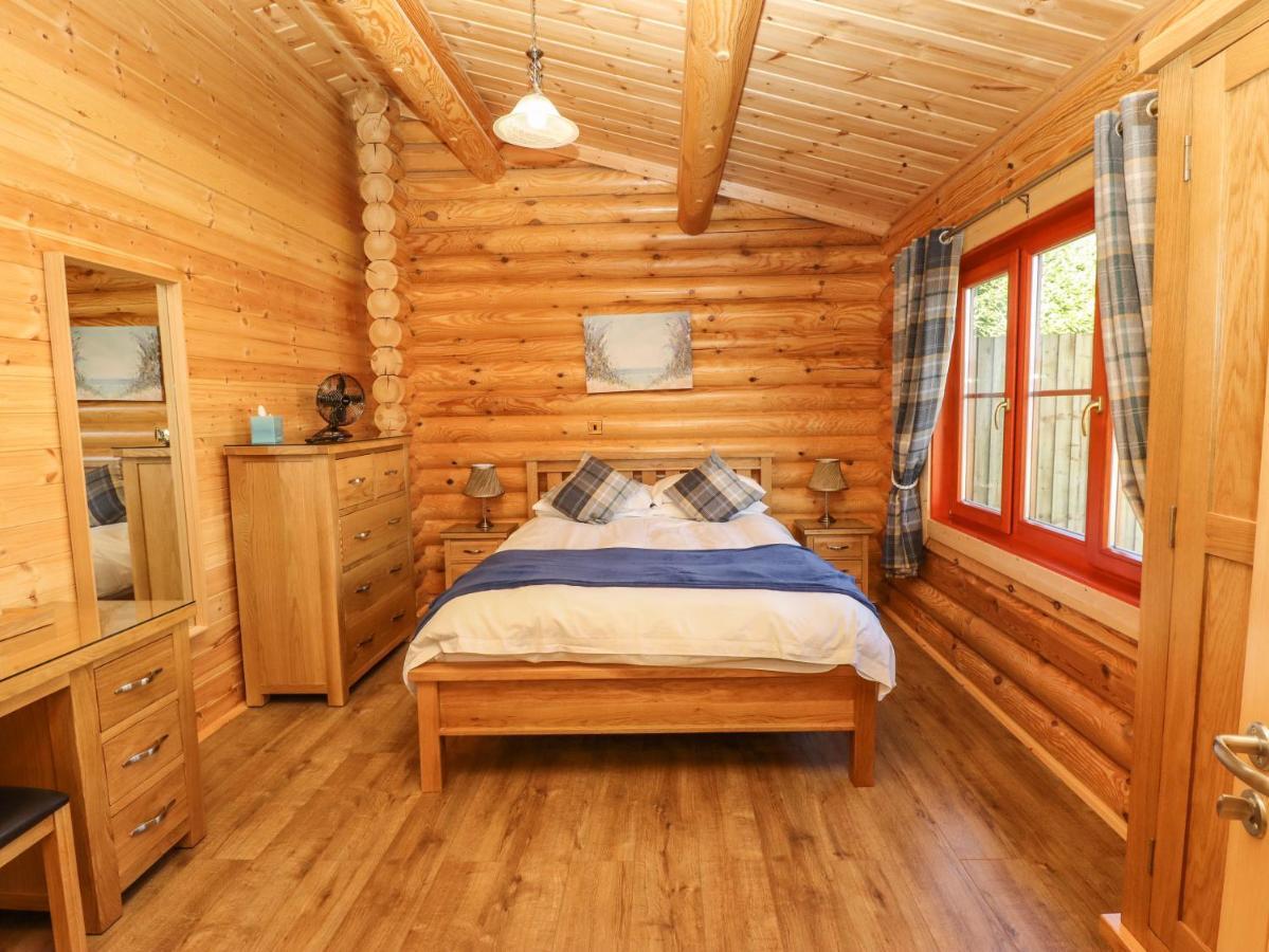Holly Lodge Оакхам Экстерьер фото