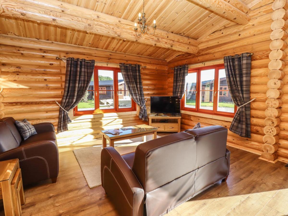 Holly Lodge Оакхам Экстерьер фото